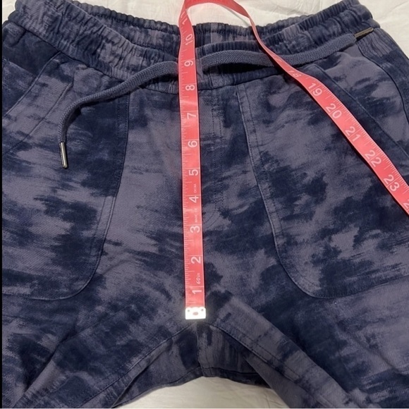 Athleta Matching Sweatshirt Jogger Set Farallon Print Inversion Medieval Violet - Picture 13 of 17